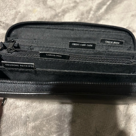 Rosetti Wallet - Picture 3 of 5